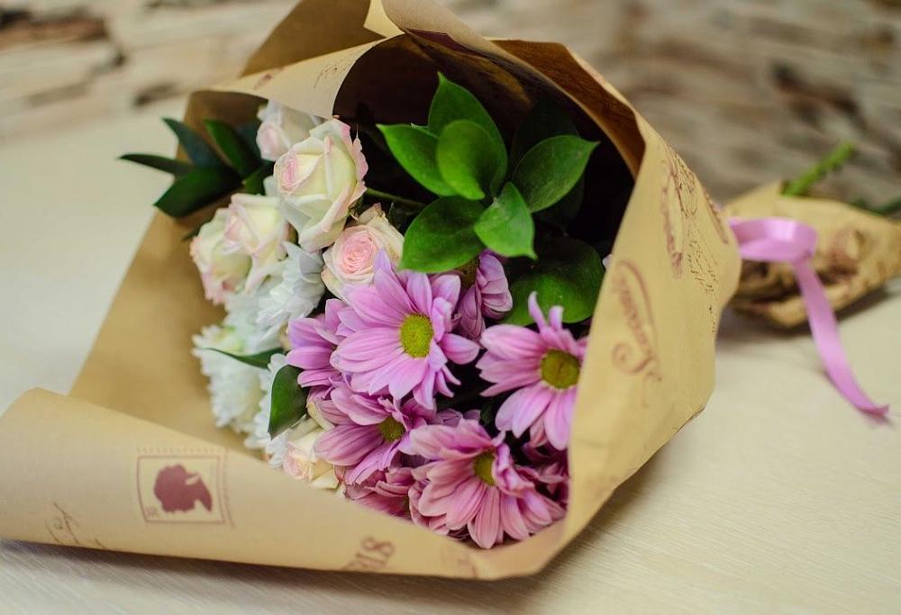 Букет цветов из: Розы и Хризантемы в Слободском