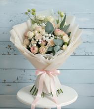 Букет цветов из:  Розы и Лизиантусы #REPLACE_PRED# Слободском