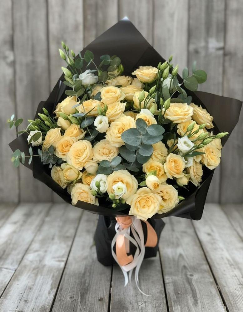 Букет цветов из: Розы и Лизиантусы в Слободском