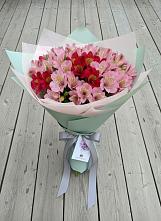 Букет цветов из:  Альстромерии #REPLACE_PRED# Слободском