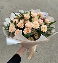 Букет Кремовые розы Латте в Слободском