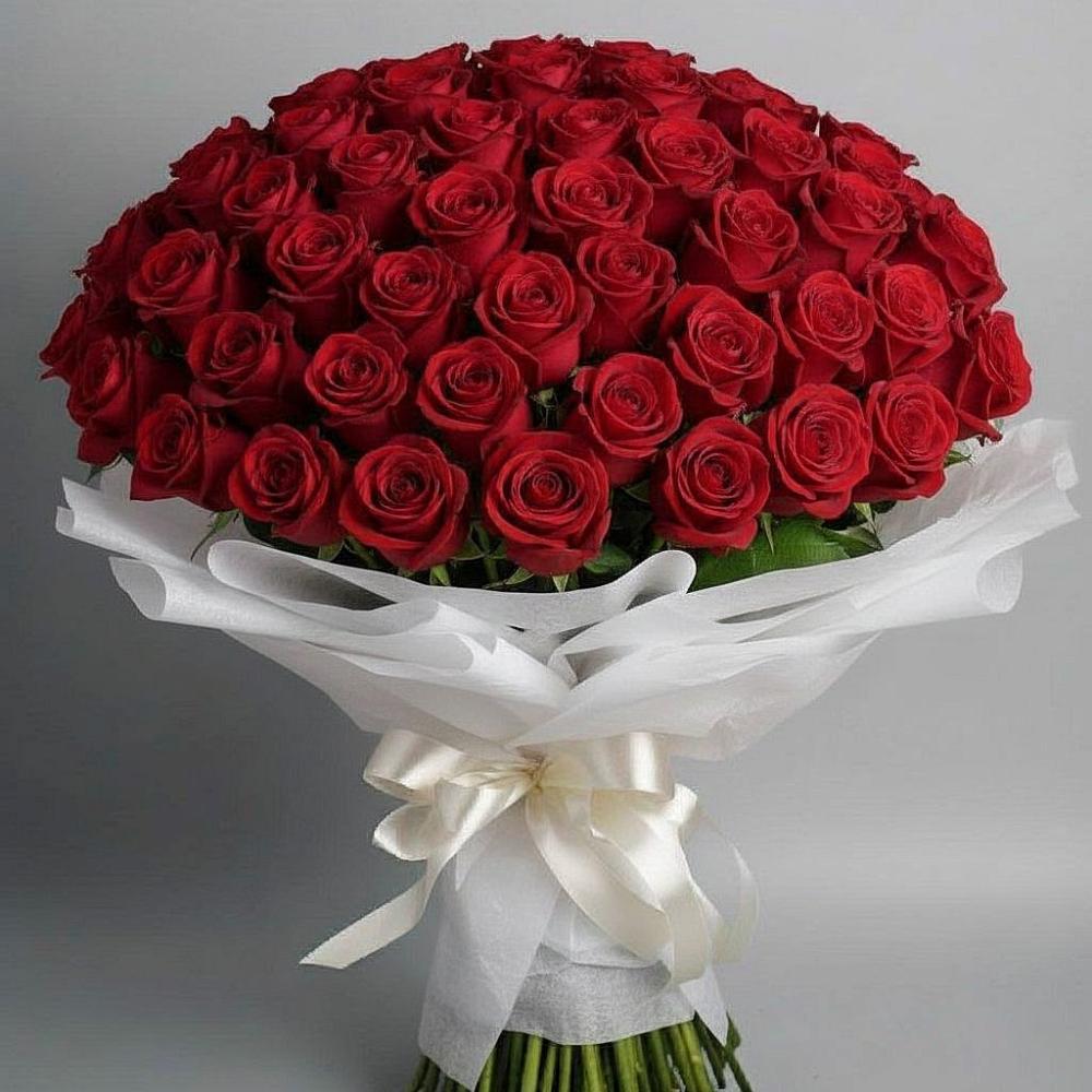 Букет 101 Красная роза Блэк Мэджик в Слободском
