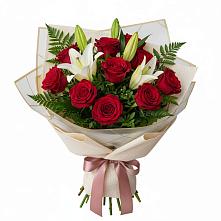 Букет цветов из:  Лилии и Розы в Слободском