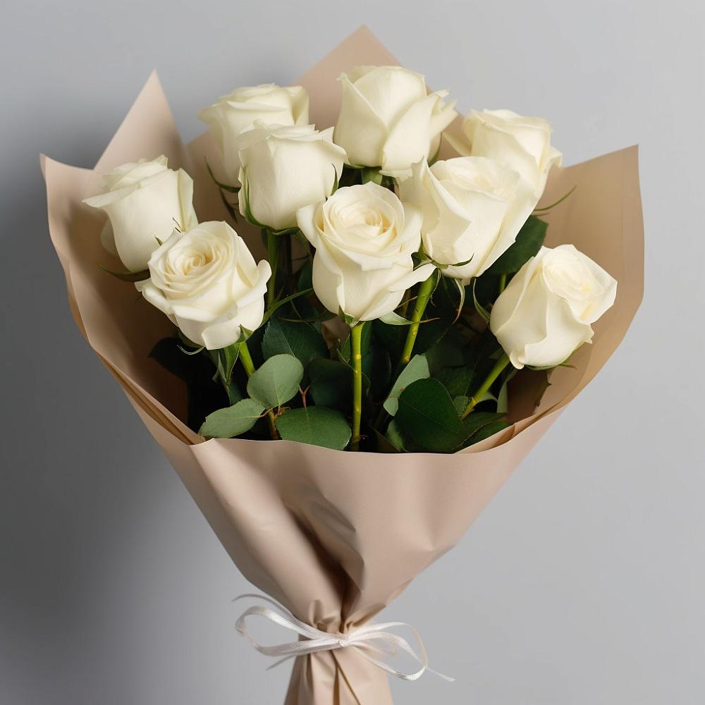 Букет 9 Белых роз Эдлесс Лав в Слободском