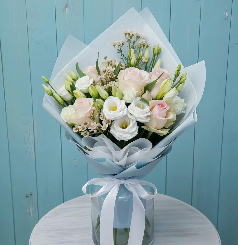 Букет цветов из: Розы и Лизиантусы в Слободском