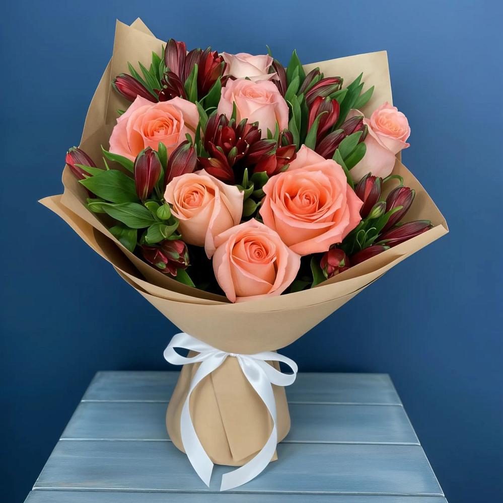 Букет цветов из: Розы и Альстромерии в Слободском