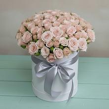 Цветочная композиция из Розы в шляпной коробке в Слободском