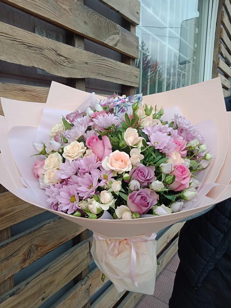 Букет цветов из: Розы и Хризантемы в Слободском