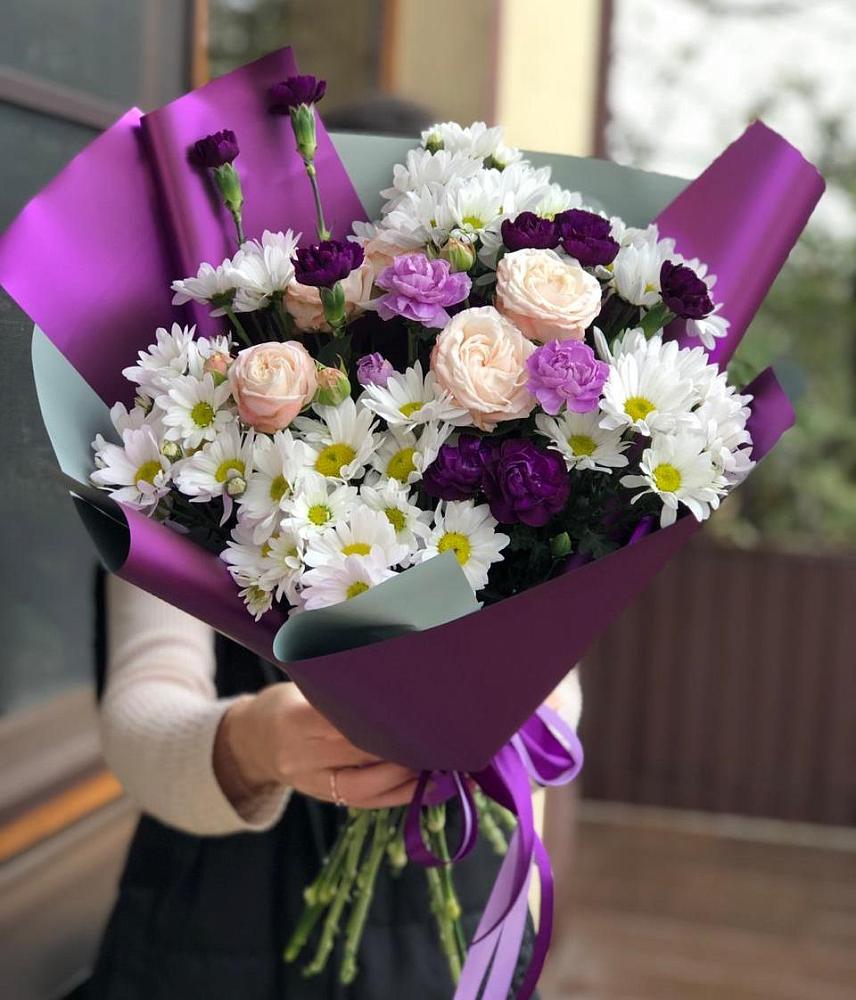 Букет цветов из: Хризантемы, Гвоздики и Розы в Слободском