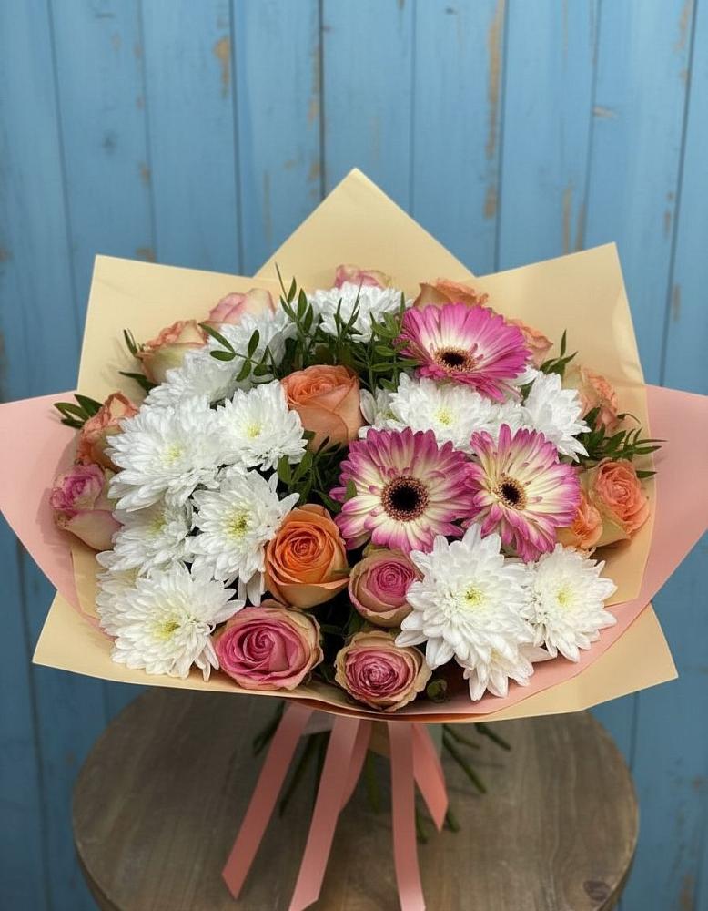 Букет цветов из: Розы, Герберы и Хризантемы в Слободском