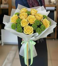 Букет цветов из:  Хризантемы и Розы в Слободском