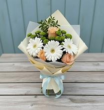 Букет цветов из:  Герберы, Розы и Хризантемы в Слободском