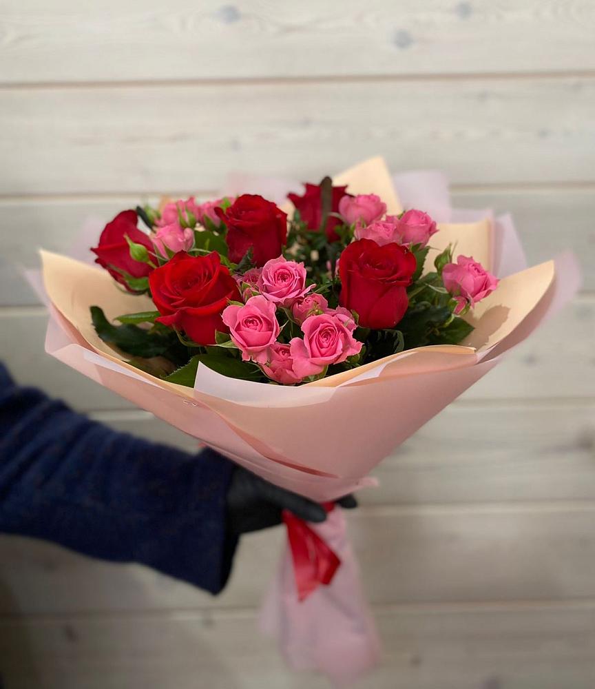 Букет цветов из: Розы в Слободском