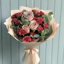 Букет цветов из:  Гвоздики и Розы в Слободском