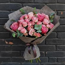 Букет цветов из:  Розы в Слободском